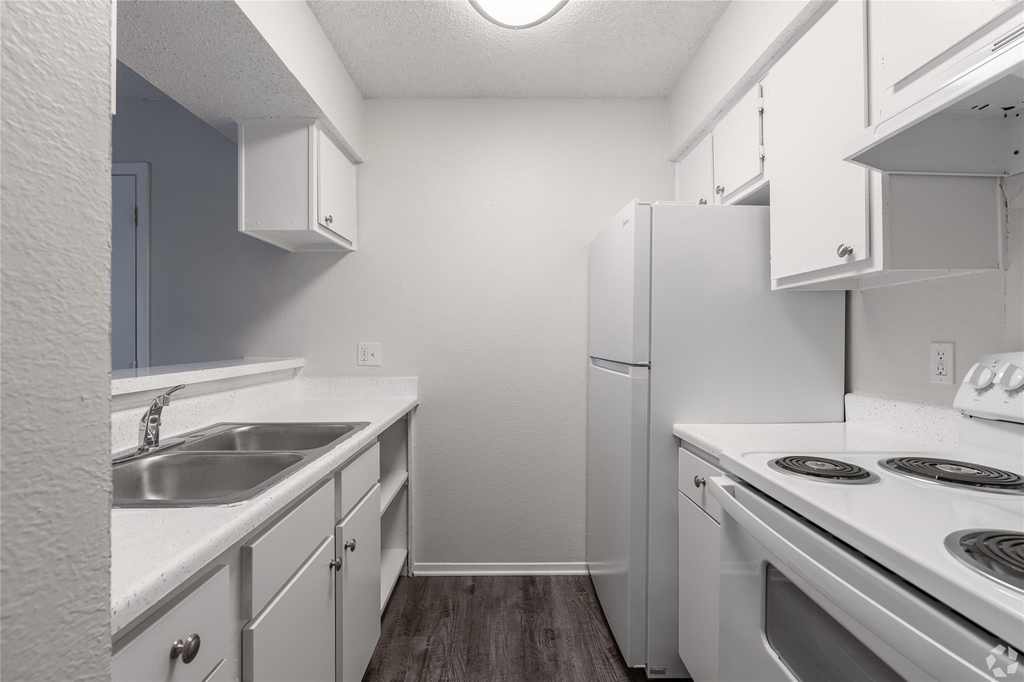 3700 S Tyler Street - Photo 6
