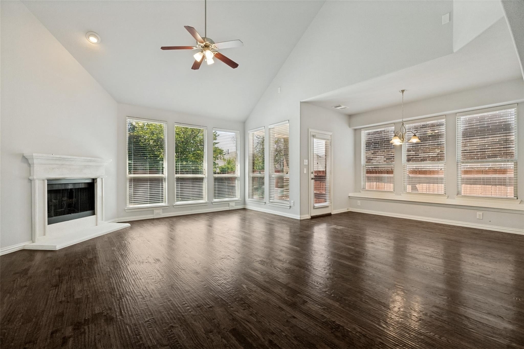5425 Datewood Lane - Photo 2