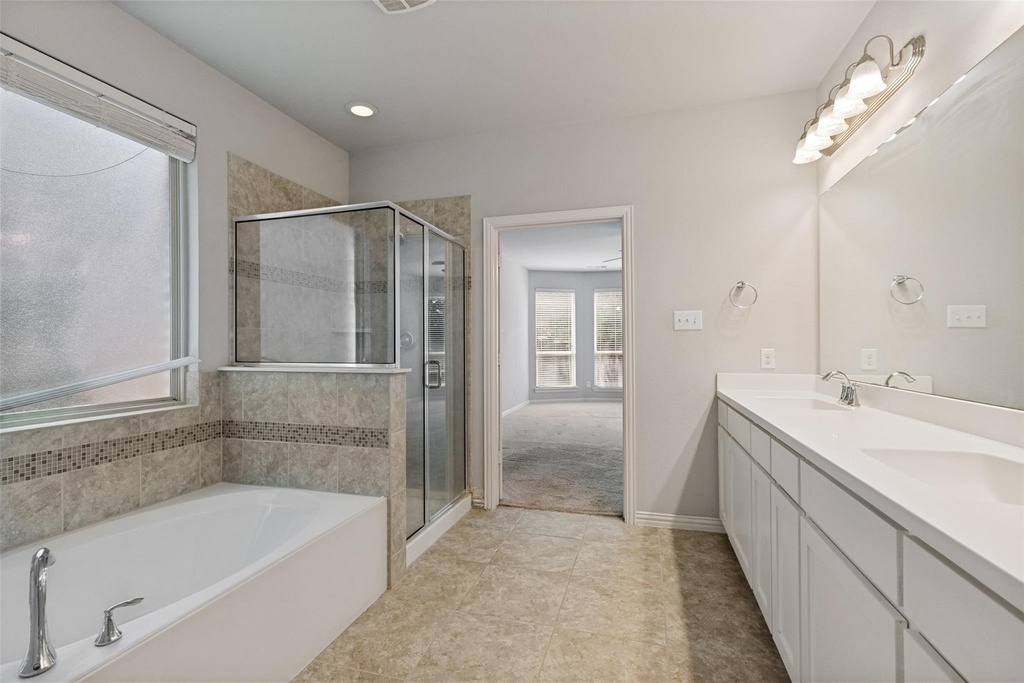 5425 Datewood Lane - Photo 7
