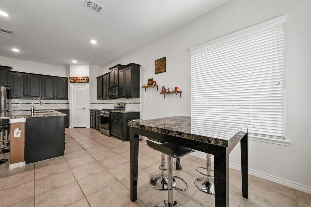 602 Brock Drive - Photo 7