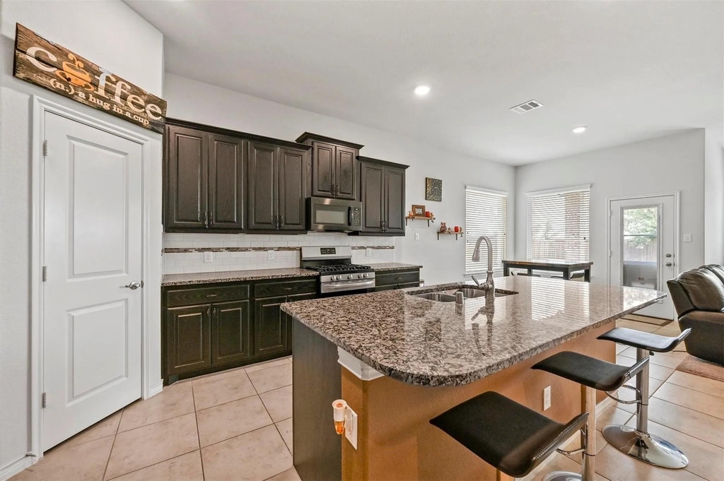 602 Brock Drive - Photo 8