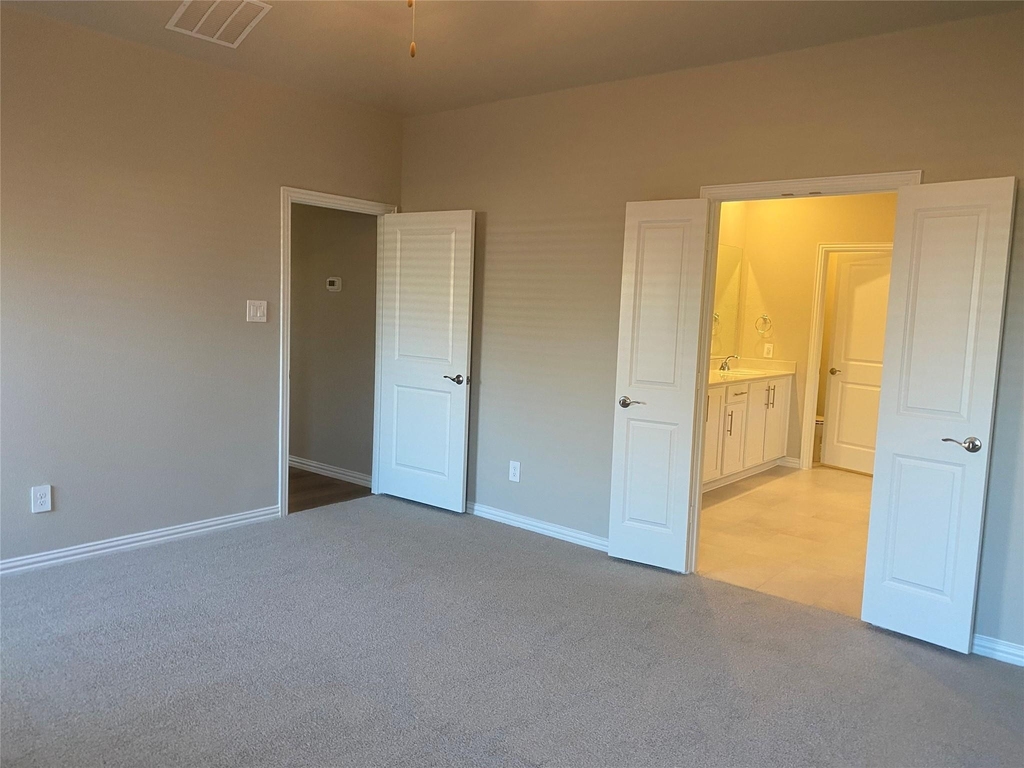 2129 Mustang Way - Photo 19