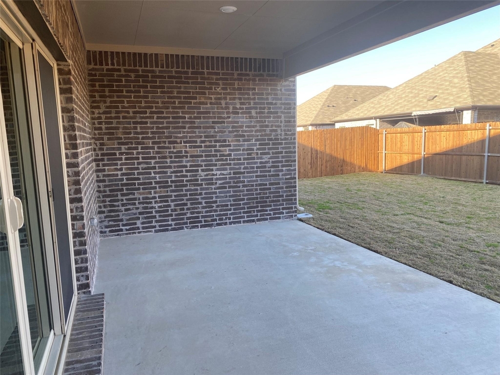 2129 Mustang Way - Photo 36