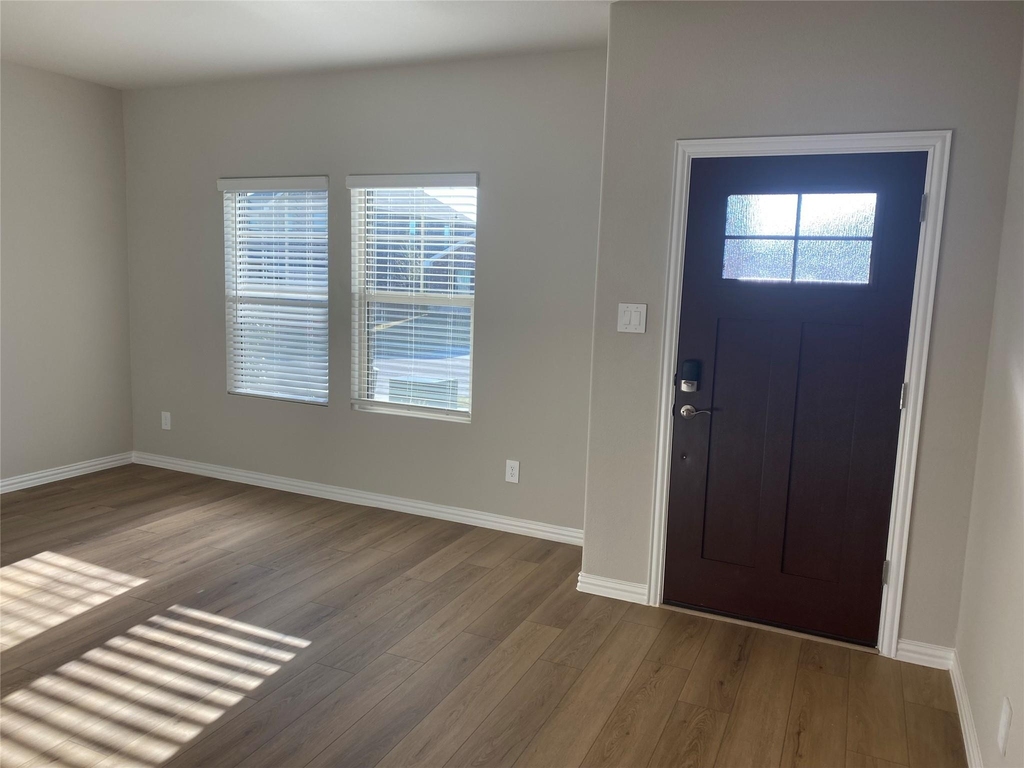 2129 Mustang Way - Photo 11