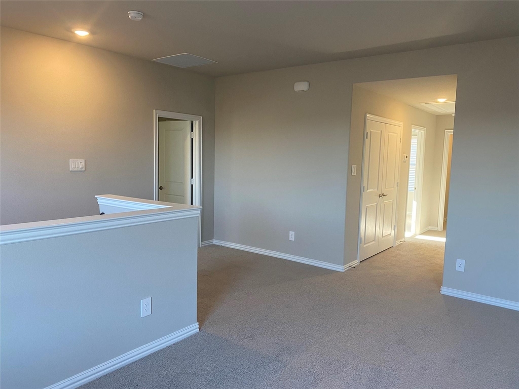 2129 Mustang Way - Photo 24