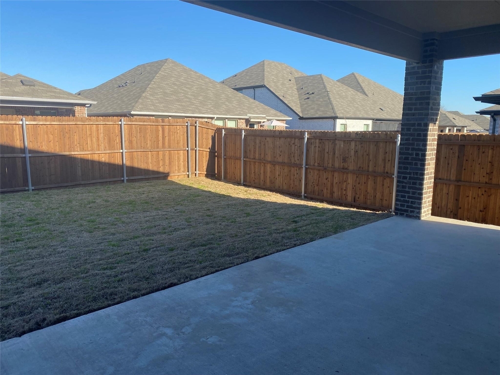 2129 Mustang Way - Photo 37
