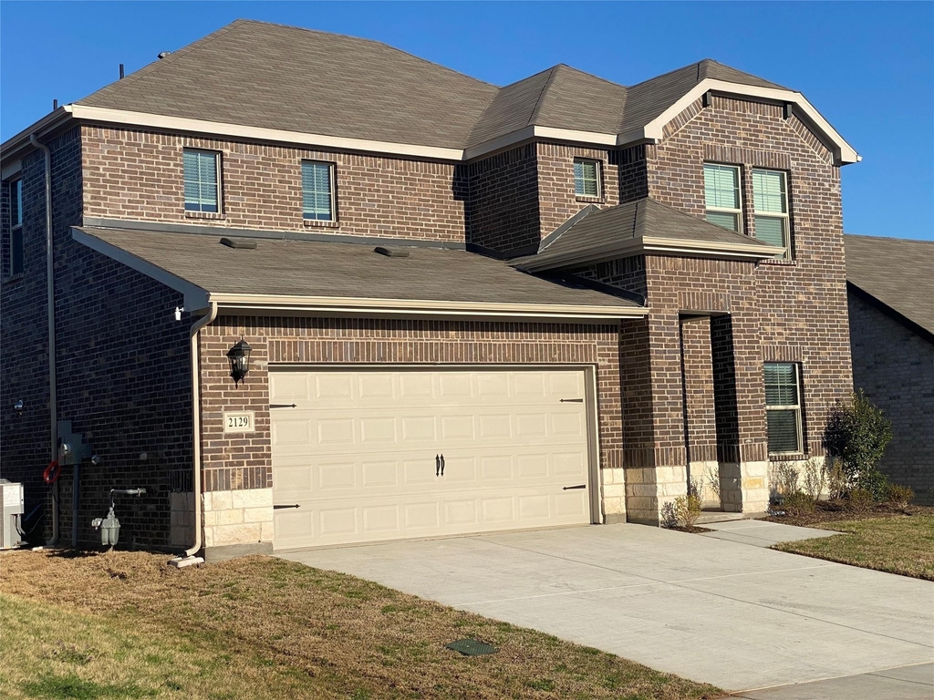 2129 Mustang Way - Photo 1
