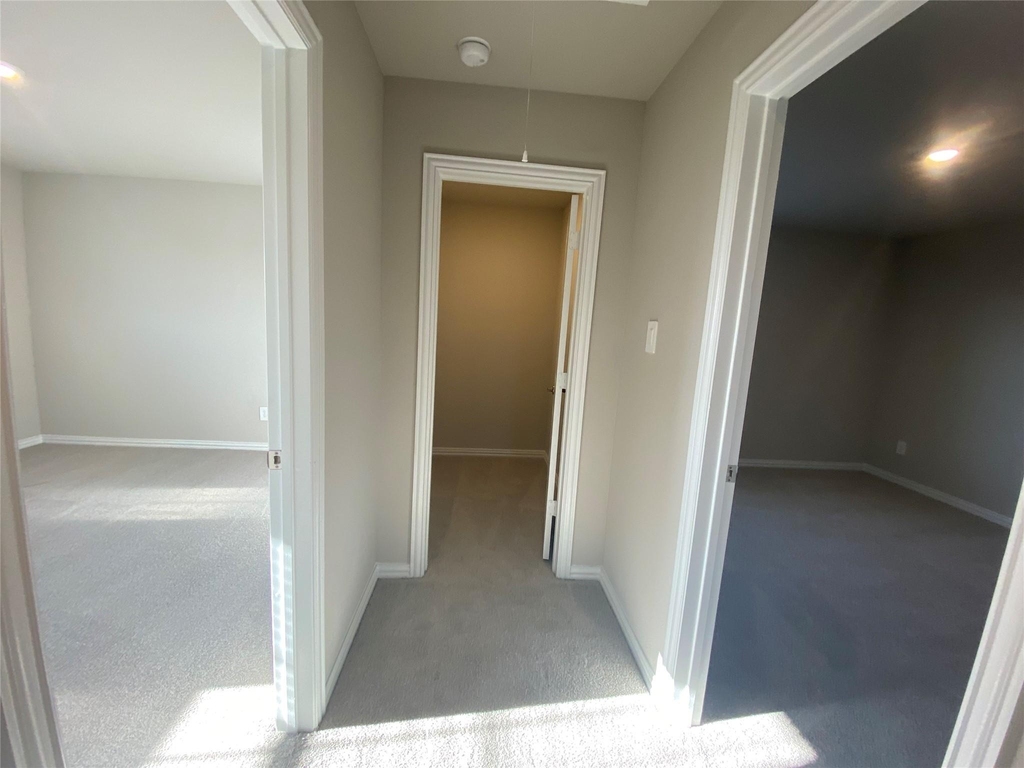 2129 Mustang Way - Photo 34