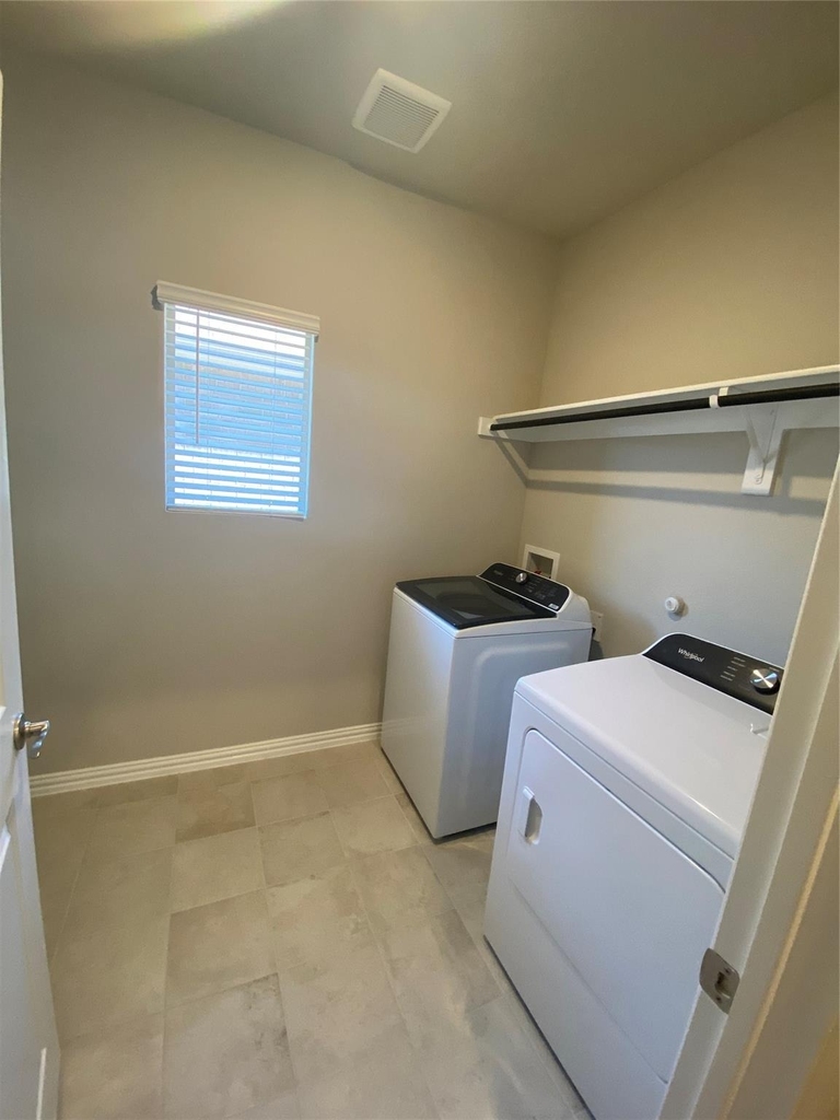 2129 Mustang Way - Photo 14