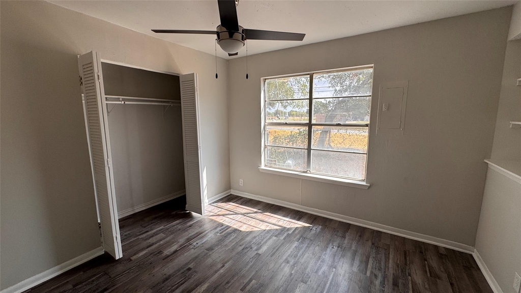 1247 Seminole Drive - Photo 3