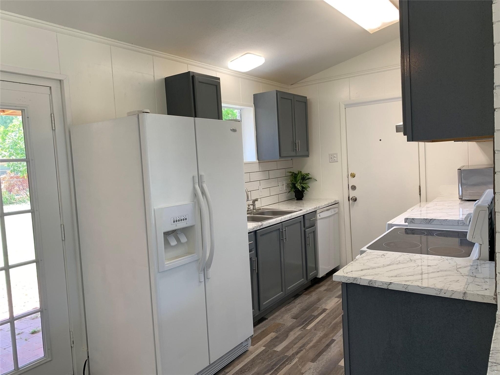 650 Peake - Photo 1