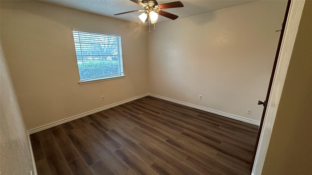 5916 Kary Lynn Drive S - Photo 23