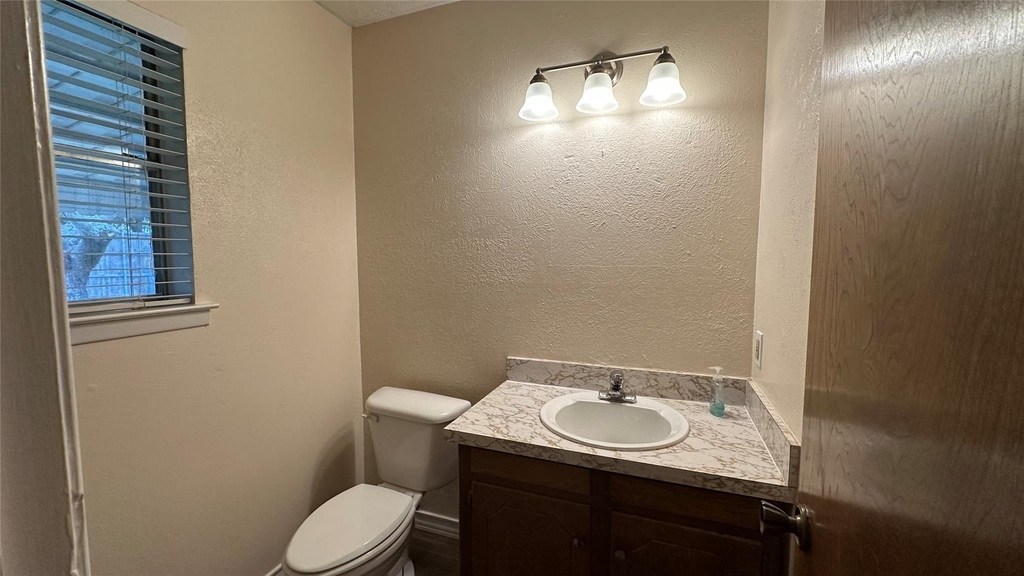 5916 Kary Lynn Drive S - Photo 18