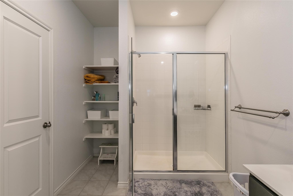 2405 Lupton Street - Photo 10