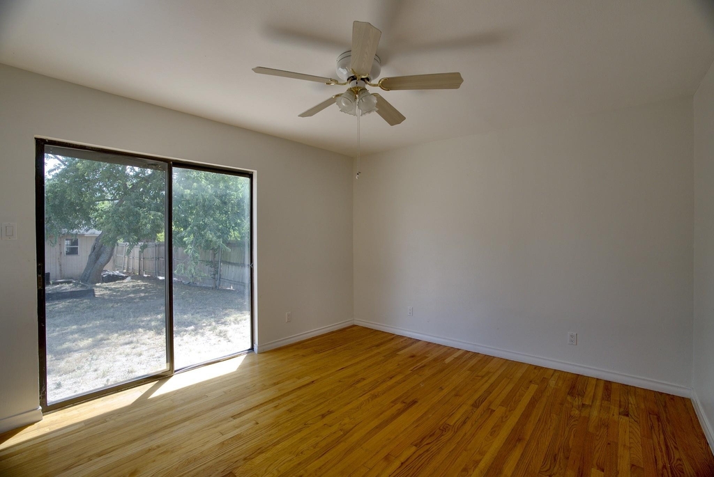 6702 Hyacinth Lane - Photo 15
