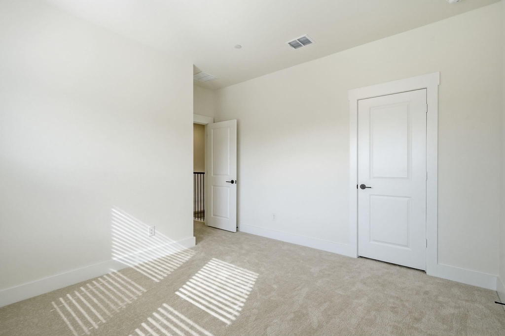 8852 Enclave Way - Photo 14