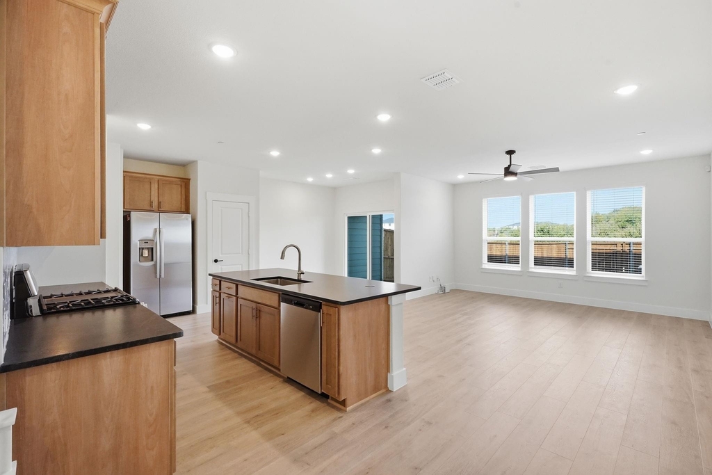 8852 Enclave Way - Photo 3