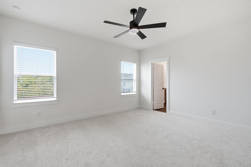 8852 Enclave Way - Photo 17