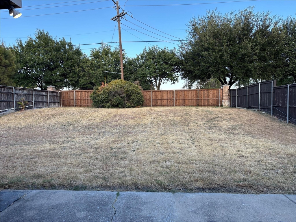 1002 Annalea Brook Drive - Photo 4