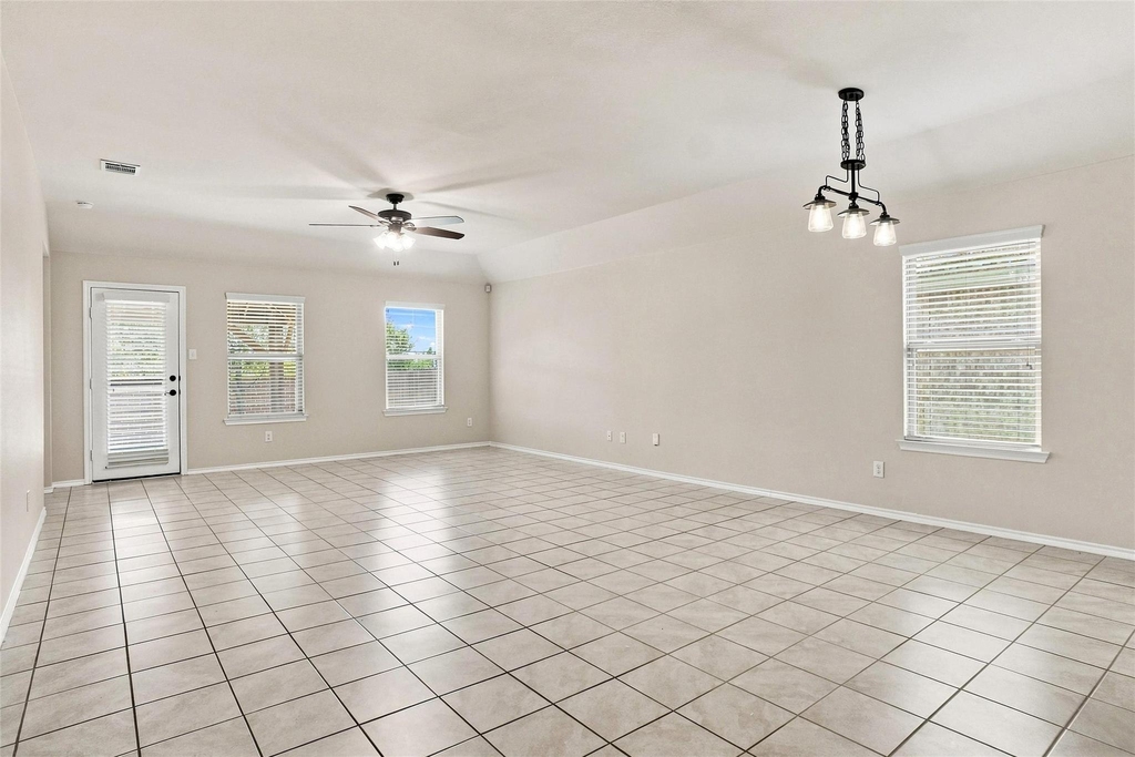 1060 Sadie Street - Photo 6