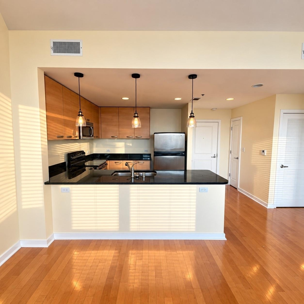 1200 Main Street - Photo 4