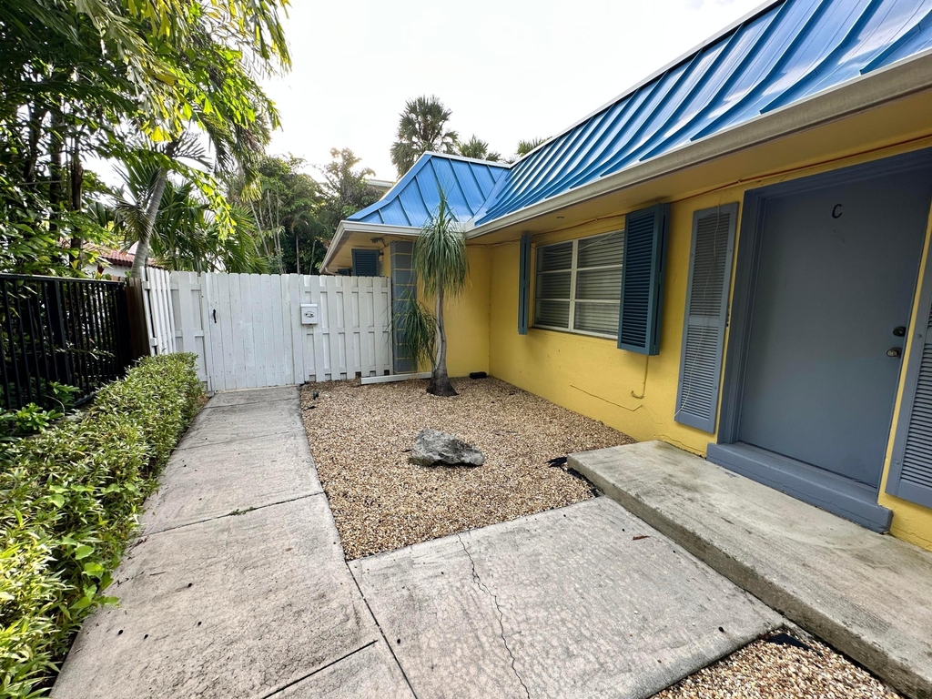 111 Se 7th Avenue - Photo 16