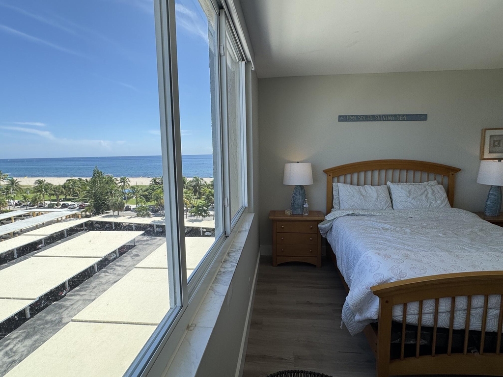 305 N Pompano Beach Boulevard - Photo 18