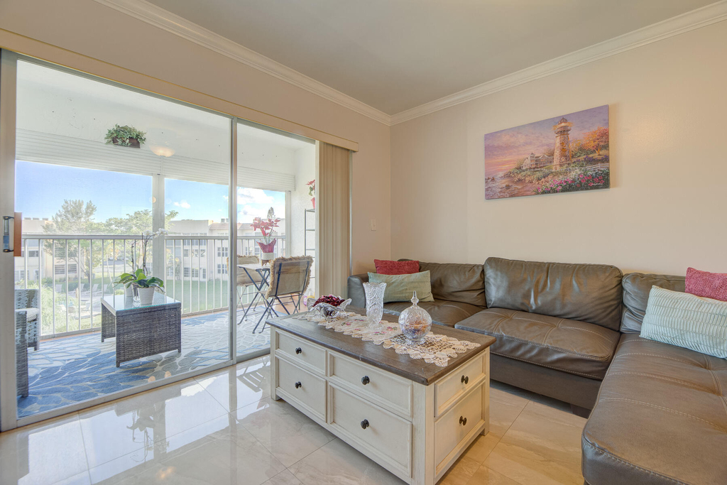 6850 Royal Palm Boulevard - Photo 7