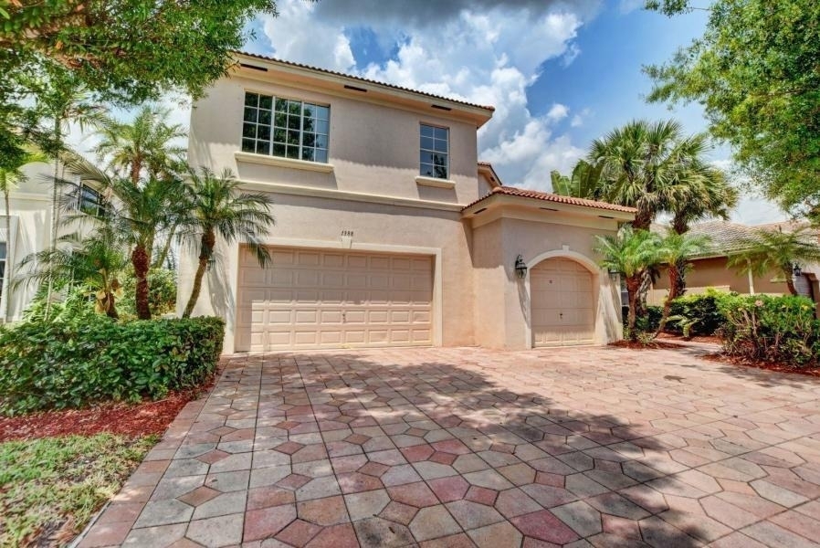 1388 Beacon Circle - Photo 0