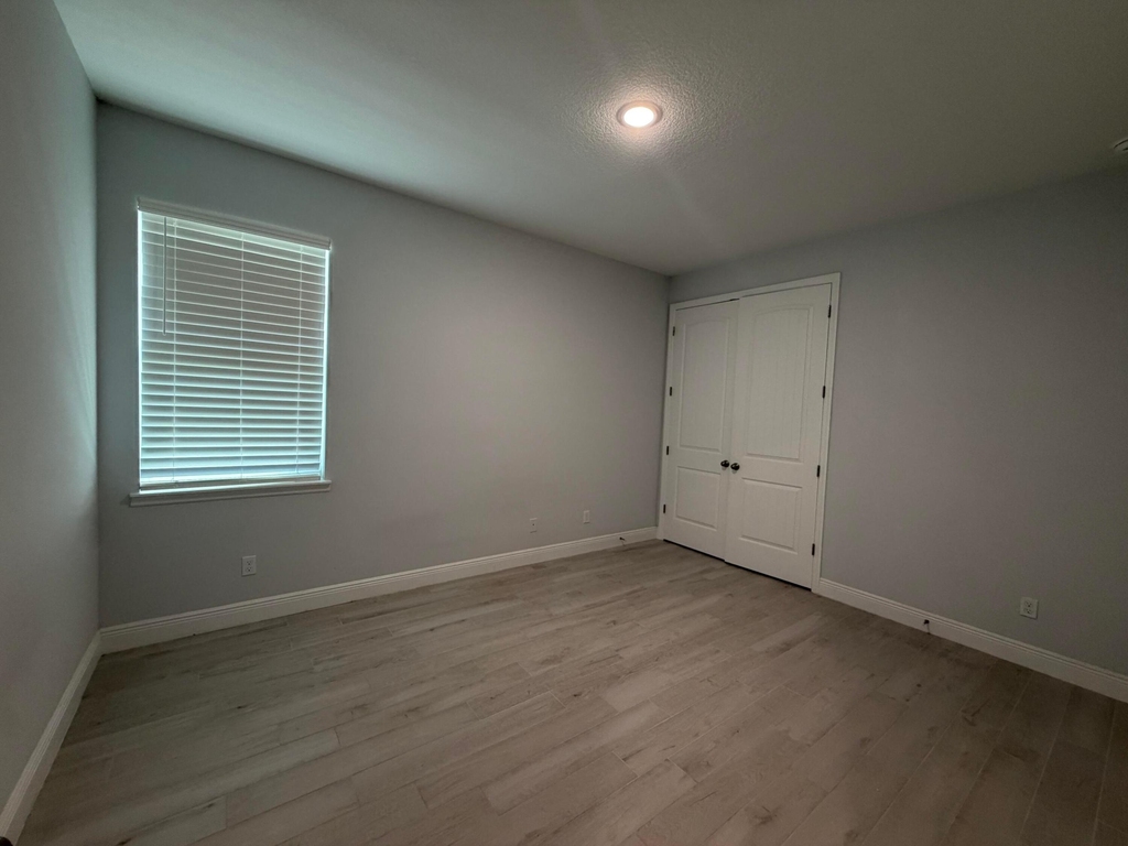 2329 Sw Alminar Street - Photo 9