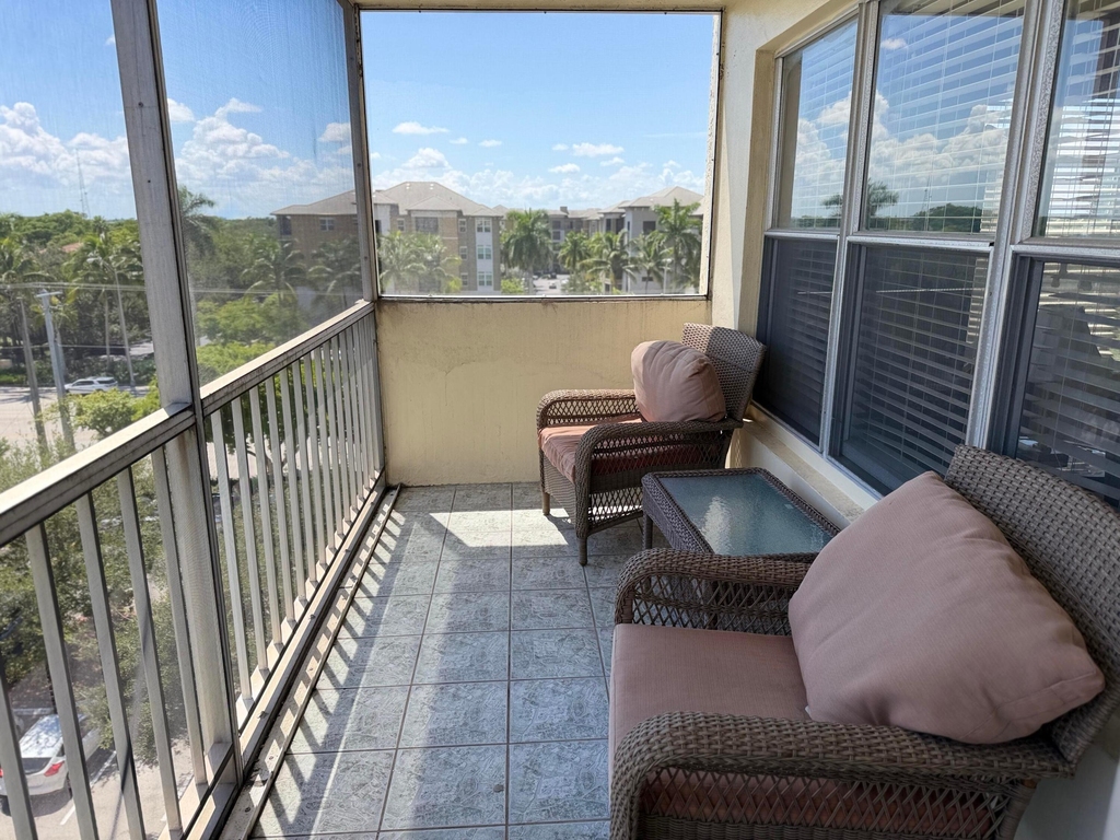 10777 W Sample Road - Photo 16