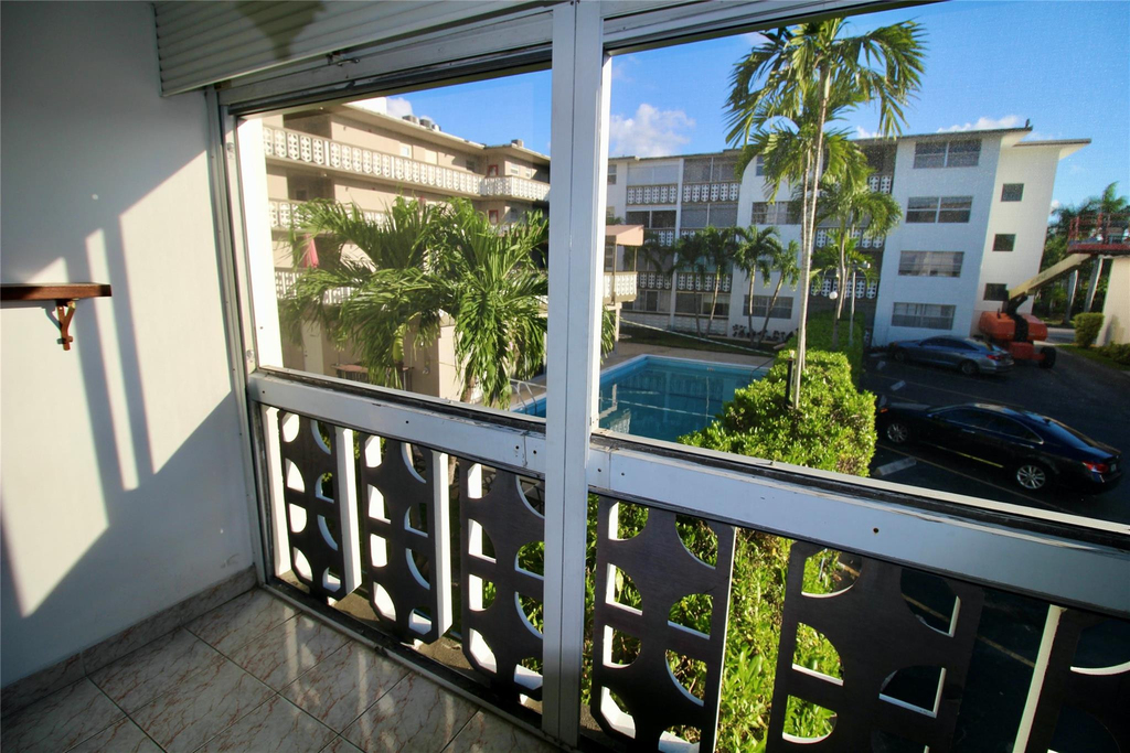 211 Ne 8th Avenue - Photo 9