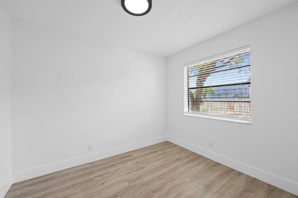 500 Ne 2nd Street - Photo 7
