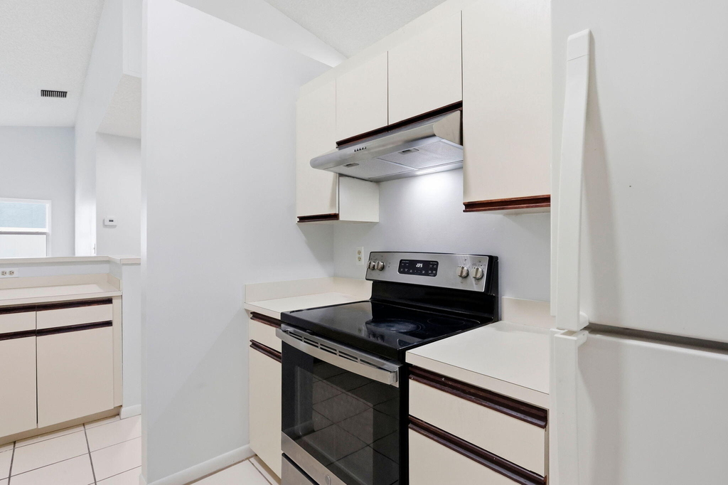 2171 Nw 76th Avenue - Photo 12