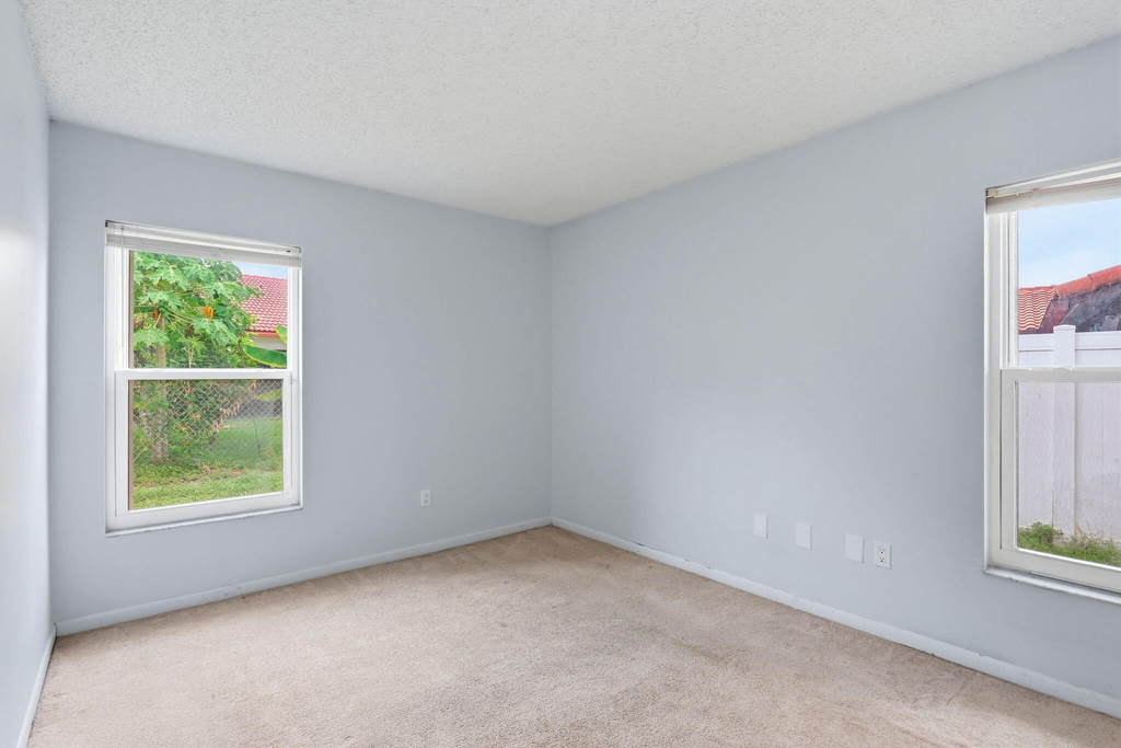 2171 Nw 76th Avenue - Photo 20