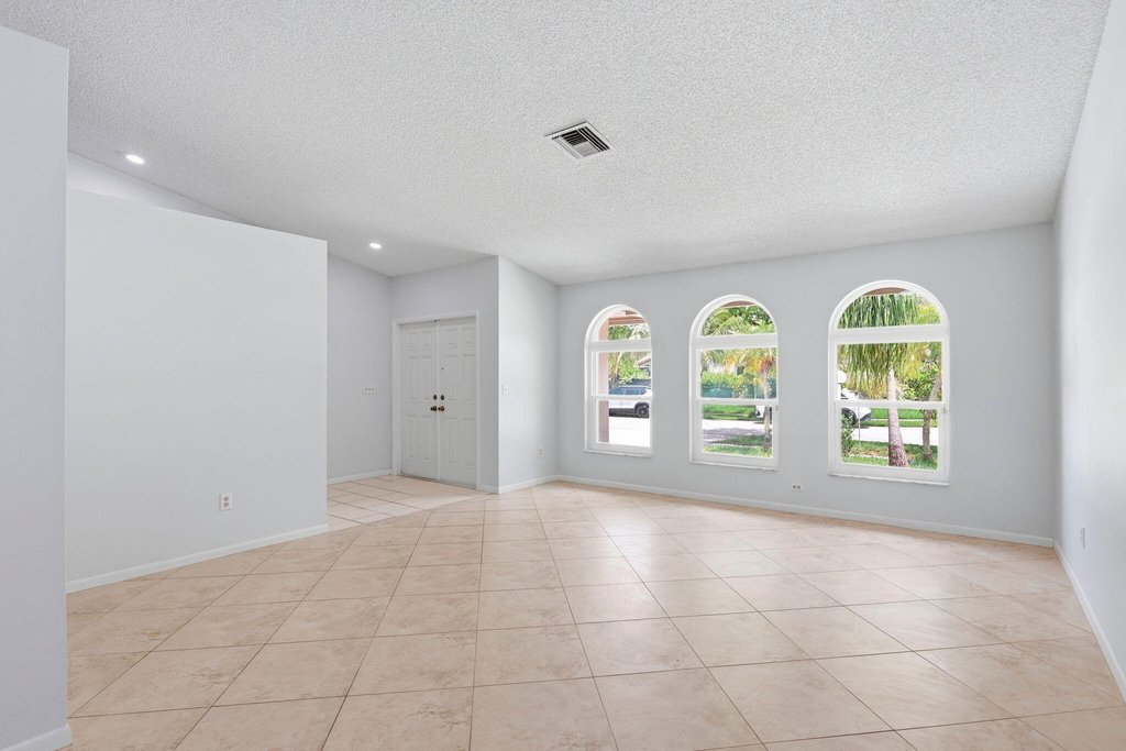 2171 Nw 76th Avenue - Photo 7
