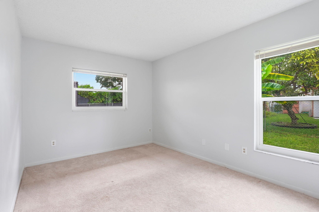 2171 Nw 76th Avenue - Photo 22