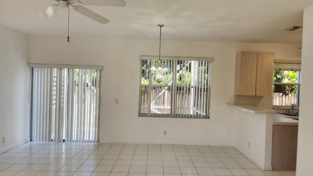 271 Live Oak Lane - Photo 4