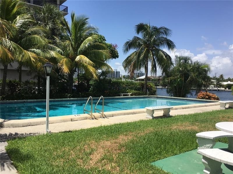 2001 S Ocean Drive - Photo 17