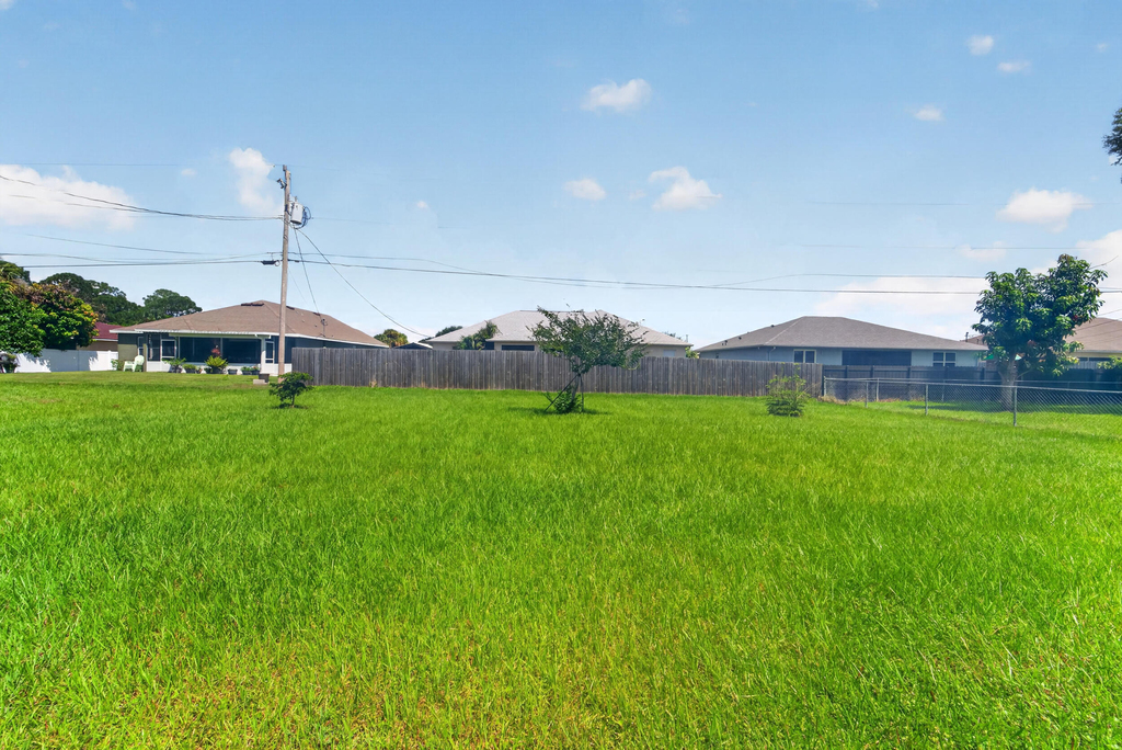1051 Sw Becker Road - Photo 25