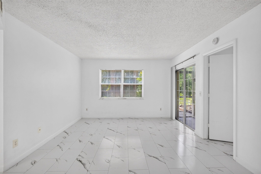 1628 Se Green Acres Circle - Photo 6