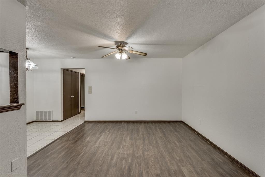 2210 30th Street - Photo 2
