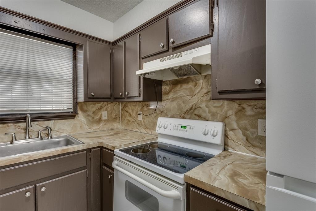 2210 30th Street - Photo 8