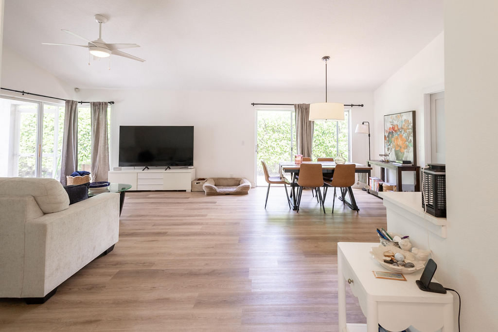 73 Admirals Court - Photo 1