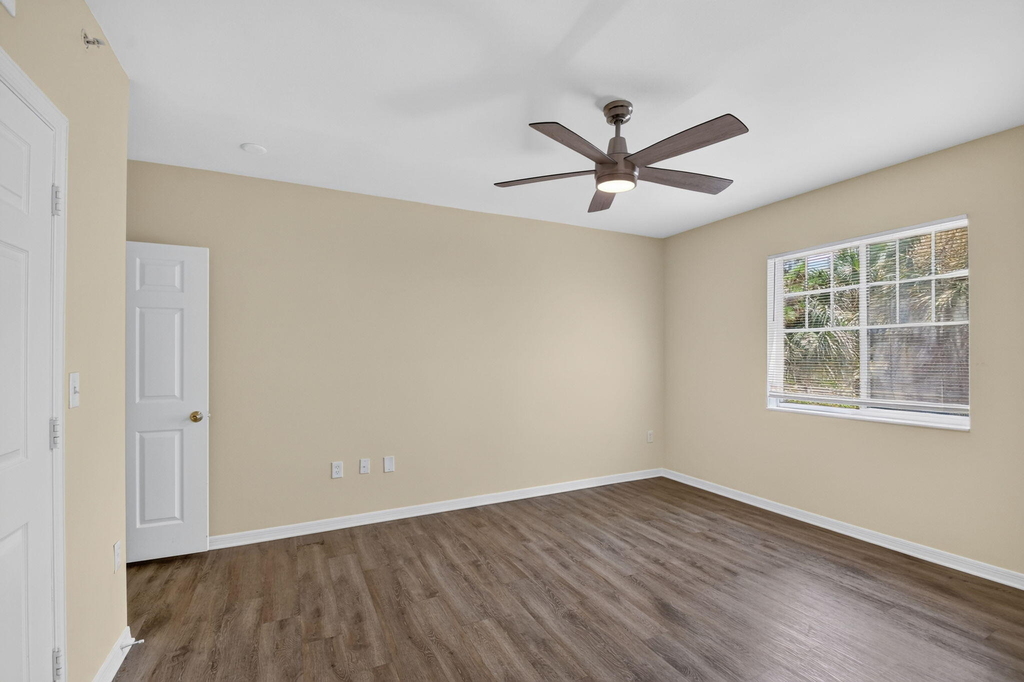 6370 Emerald Dunes Drive - Photo 7