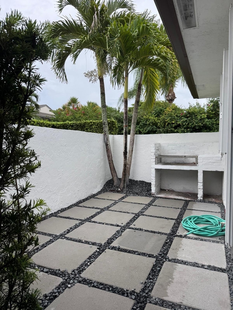 13479 Fountain View Boulevard - Photo 1