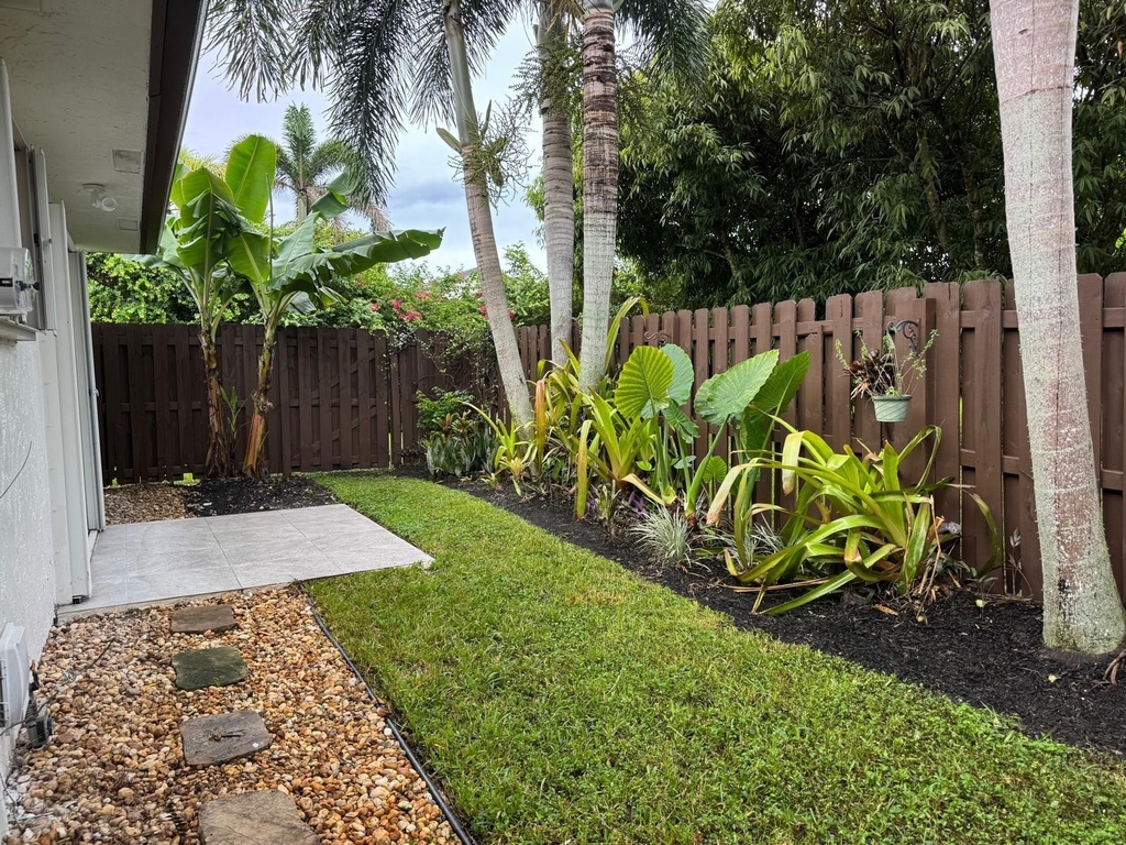 13479 Fountain View Boulevard - Photo 22