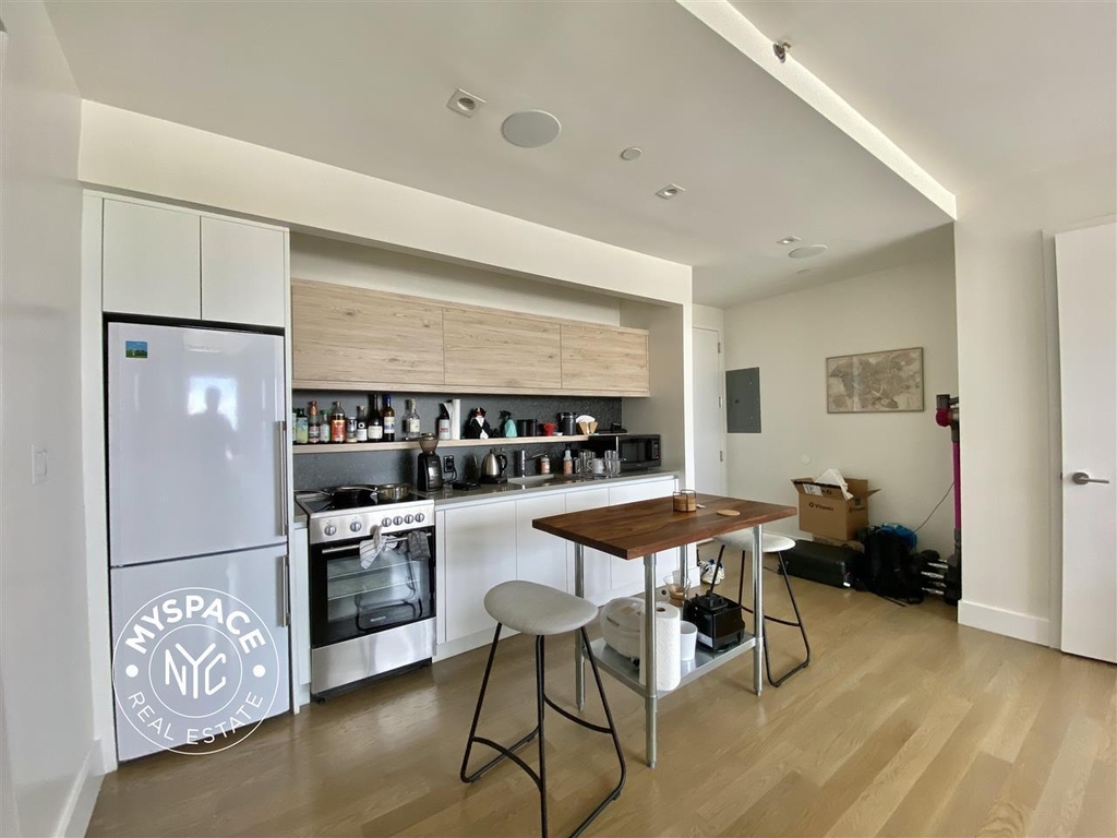 1068 Fulton Street - Photo 4