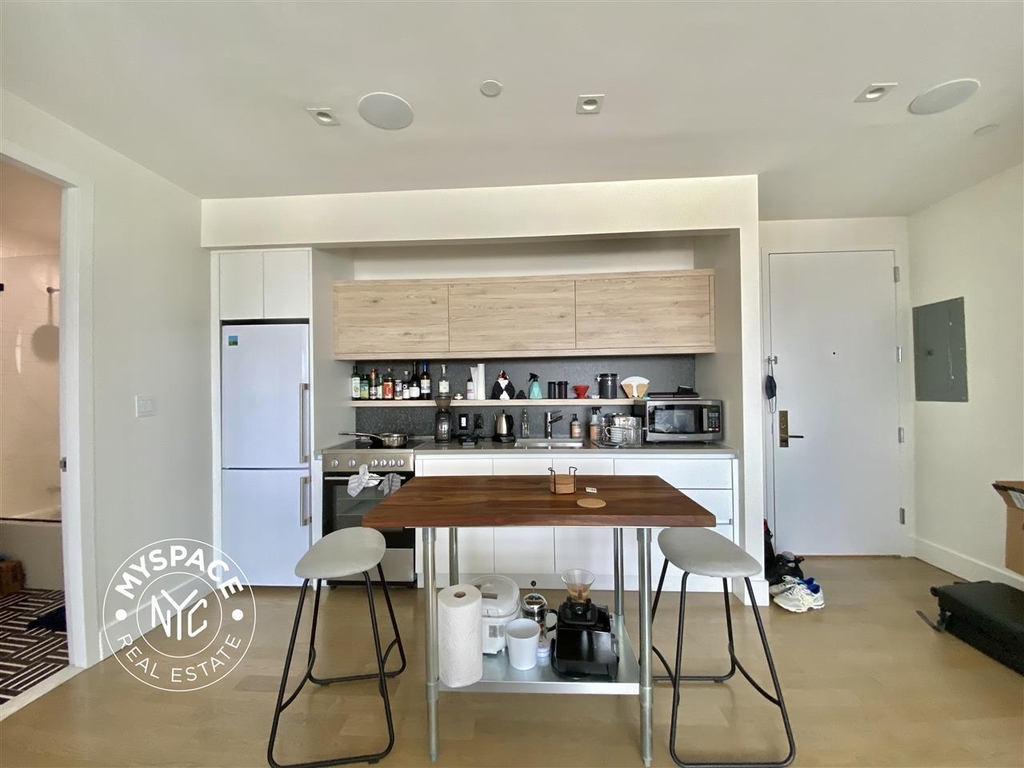 1068 Fulton Street - Photo 6