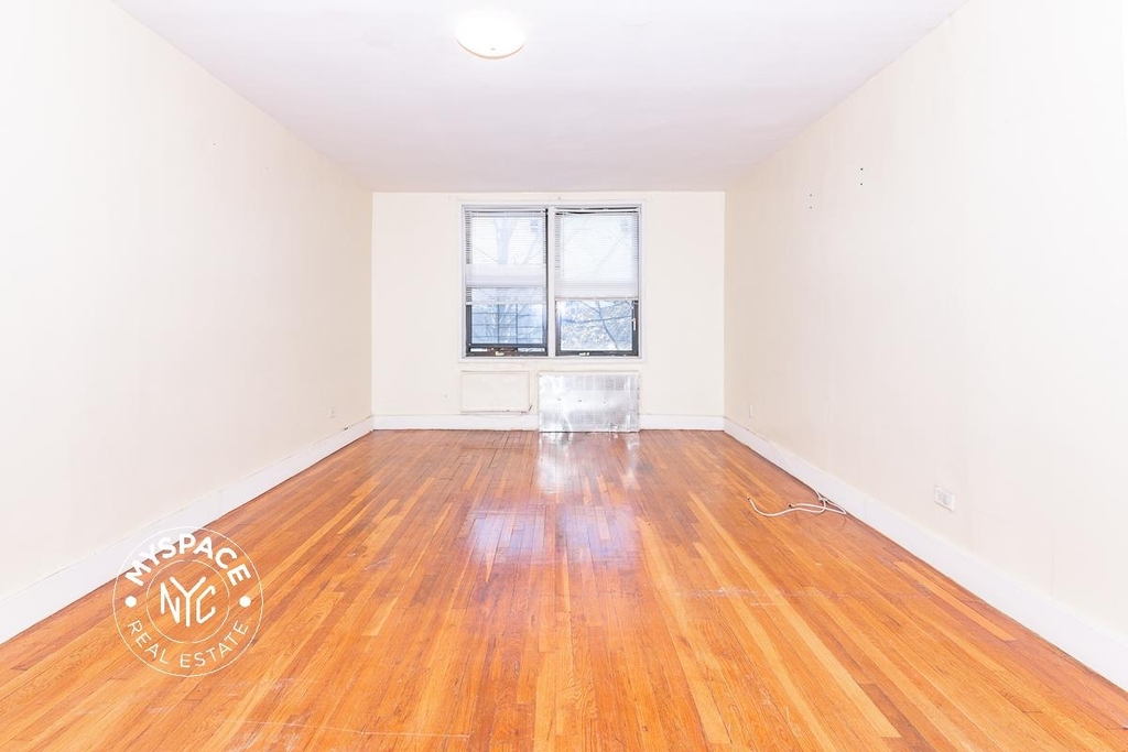 250 Clarkson Avenue - Photo 4